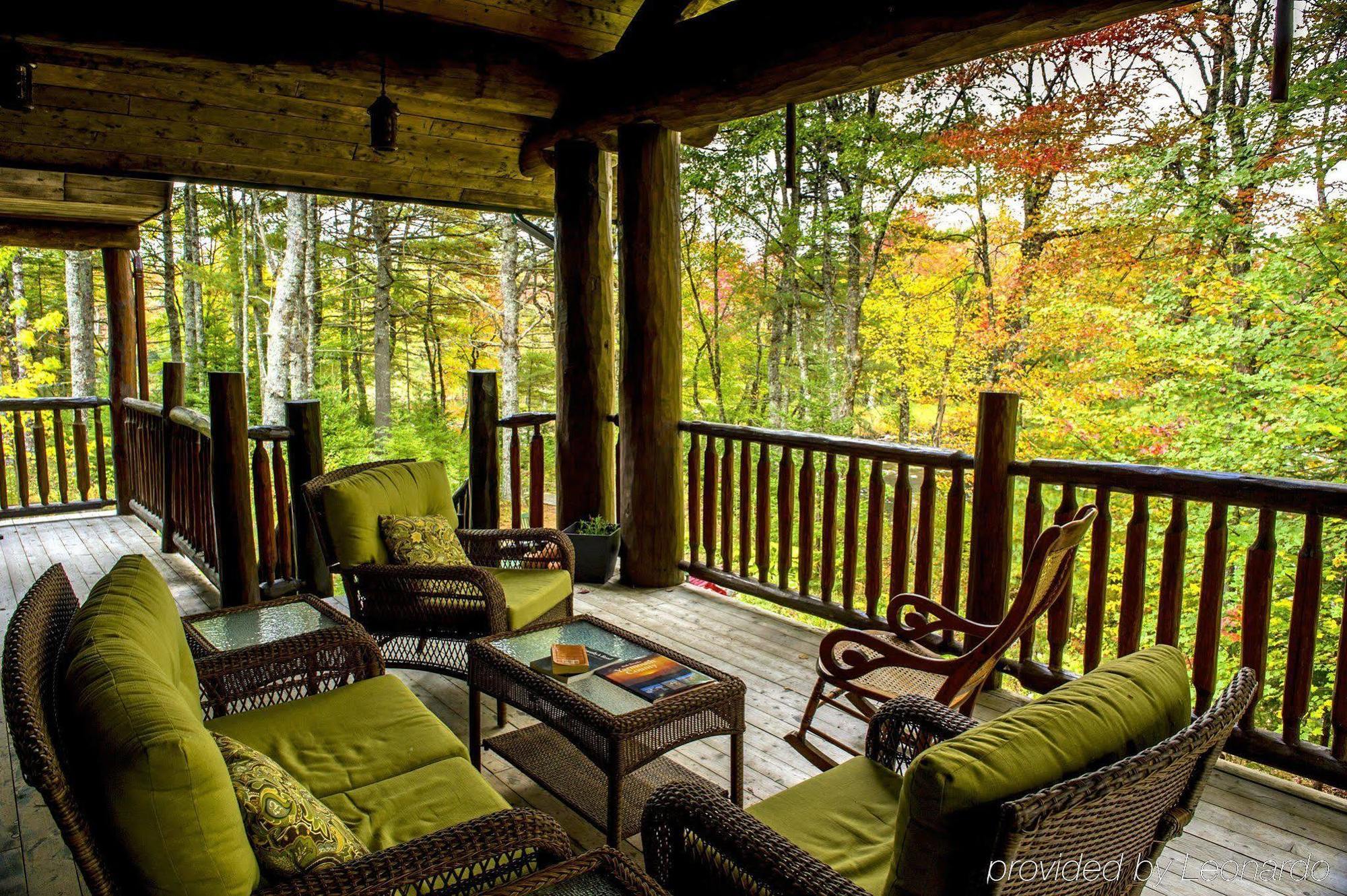 Trout Point Lodge Of Nova Scotia East Kemptville Eksteriør billede